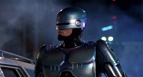 Main Title Review of the RoboCop Movie
